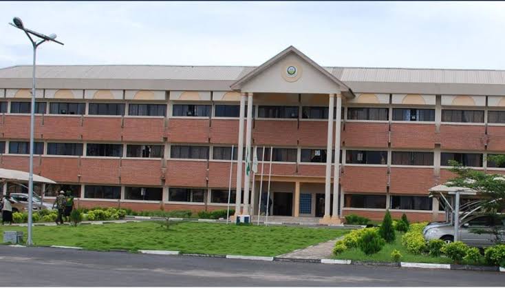 UNIOSUN suspends 100 level Female Student allegedly involved Robbery